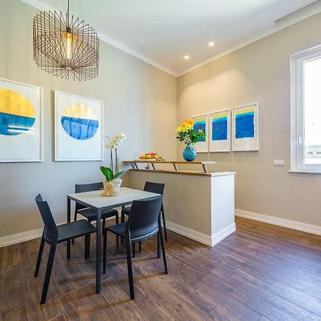 Residenza Trinita Maggiore Naples Luaran gambar