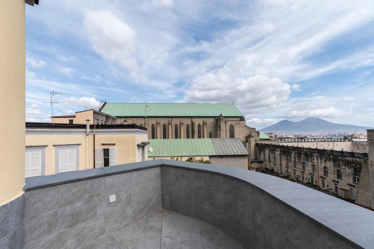 Residenza Trinita Maggiore Naples Luaran gambar