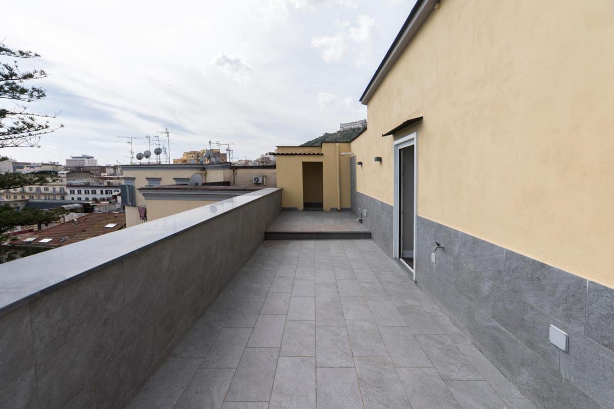 Residenza Trinita Maggiore Naples Luaran gambar