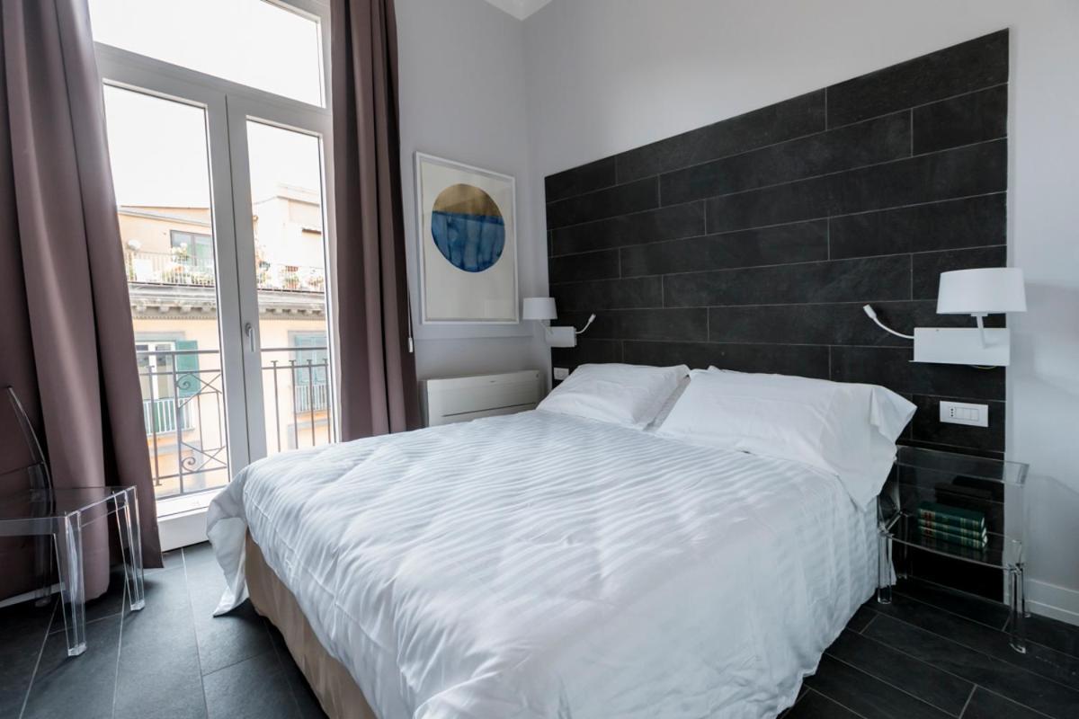 Residenza Trinita Maggiore Naples Luaran gambar