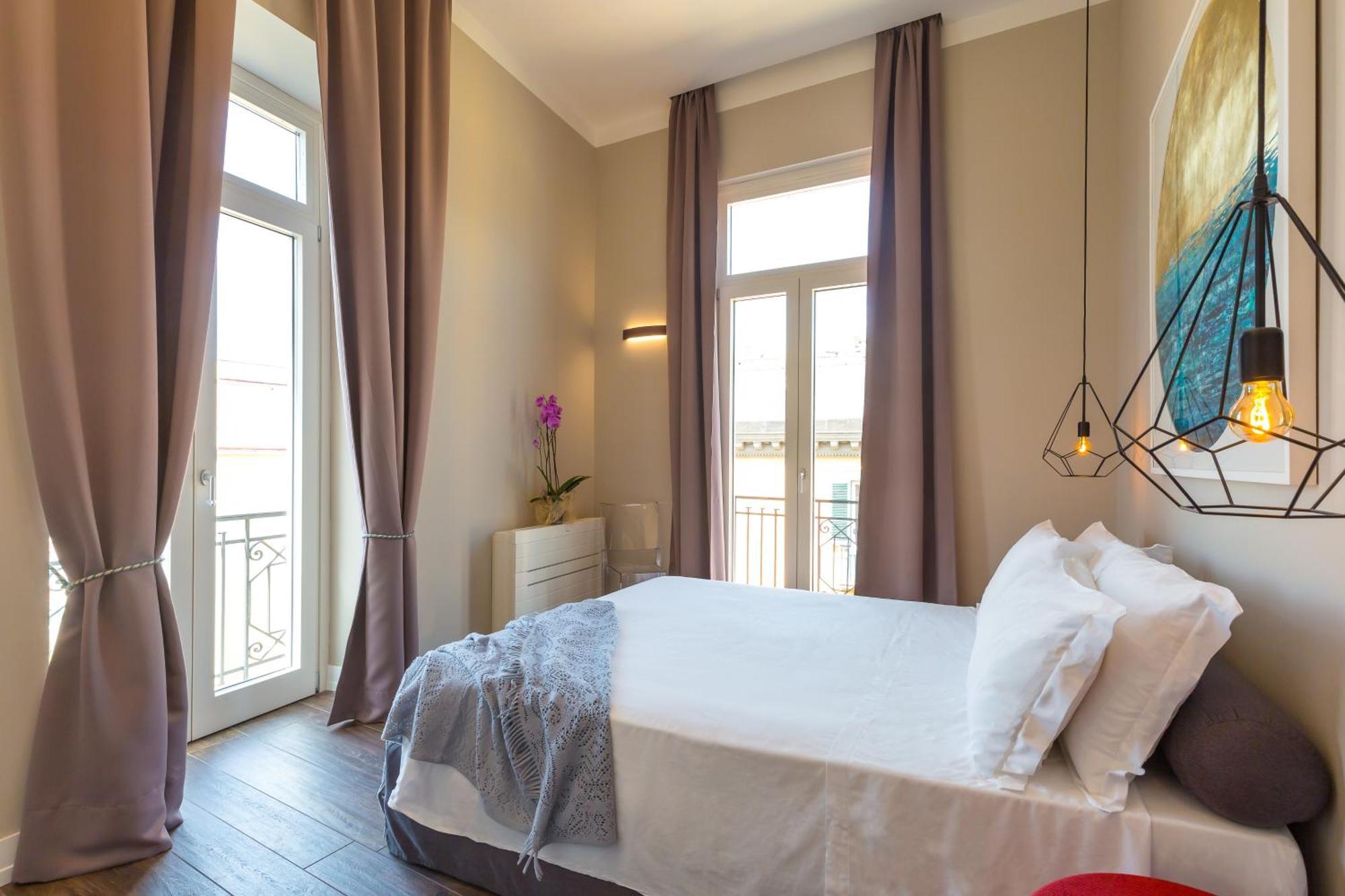 Residenza Trinita Maggiore Naples Luaran gambar