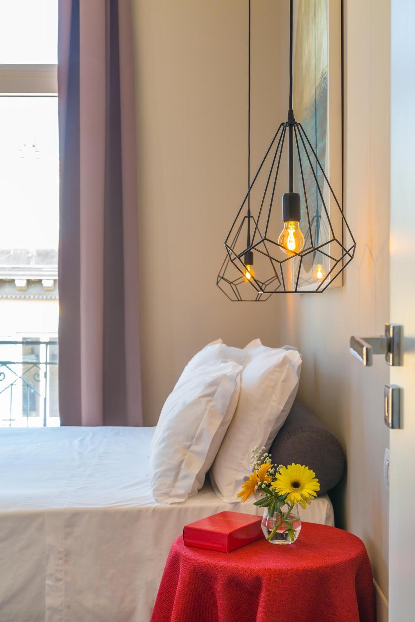 Residenza Trinita Maggiore Naples Luaran gambar